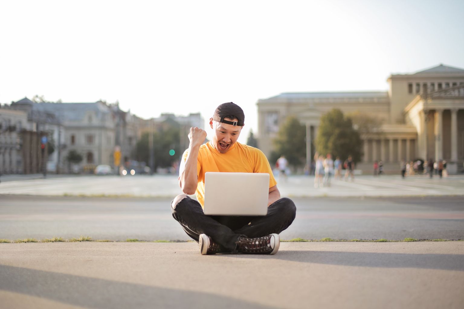 Tips Menjadi Freelancer yang Sukses dan Berpenghasilan Tinggi